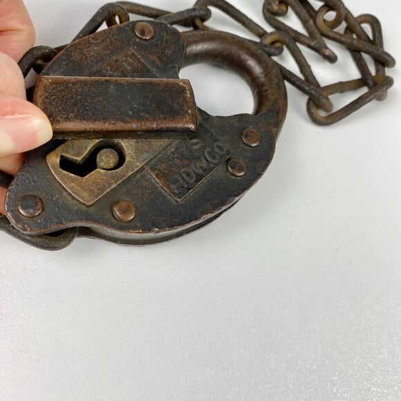Antique Baltimore & Ohio Railroad Padlock Metal FS Hardware Heart Shaped No Key - Picture 8 of 12
